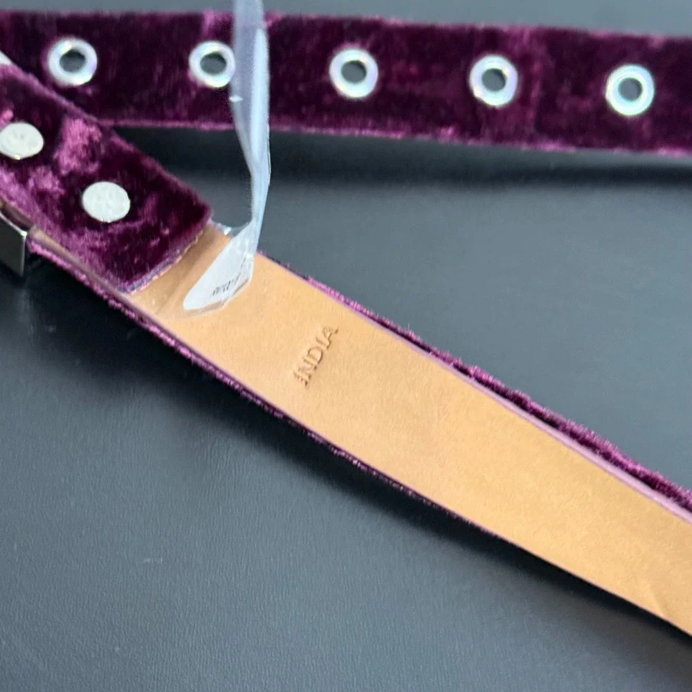 Rebecca Minkoff Crushed Velvet Skinny Leather Belt Silver Buckle Womens‎ M NEW